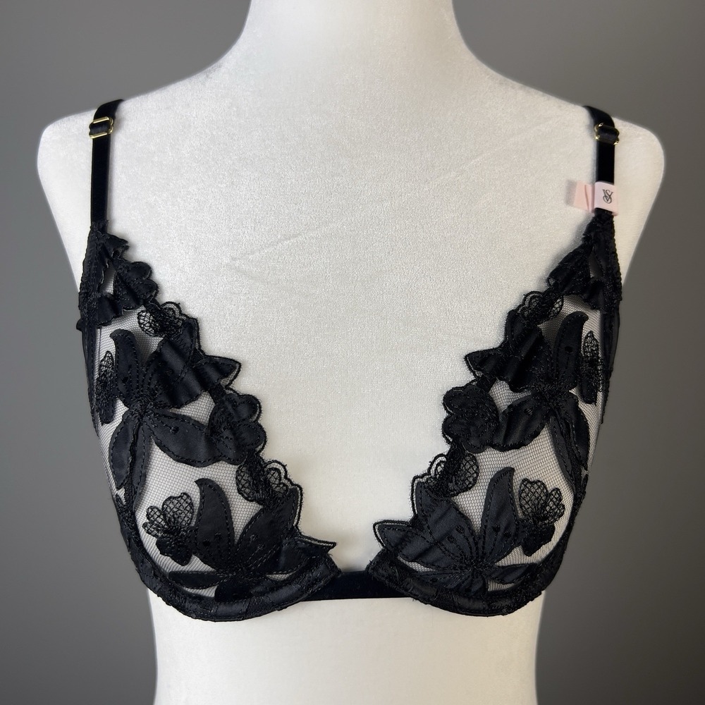 Victoria's Secret Very Sexy Ziggy Floral Lace Embroidery Demi Bra Black 32C NWT